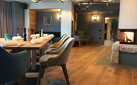 Apartments&rooms Tolc